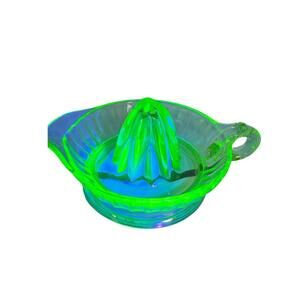 Vintage Uranium Vasoline Glass Citrus Juicer Handle Glows Under UV Light